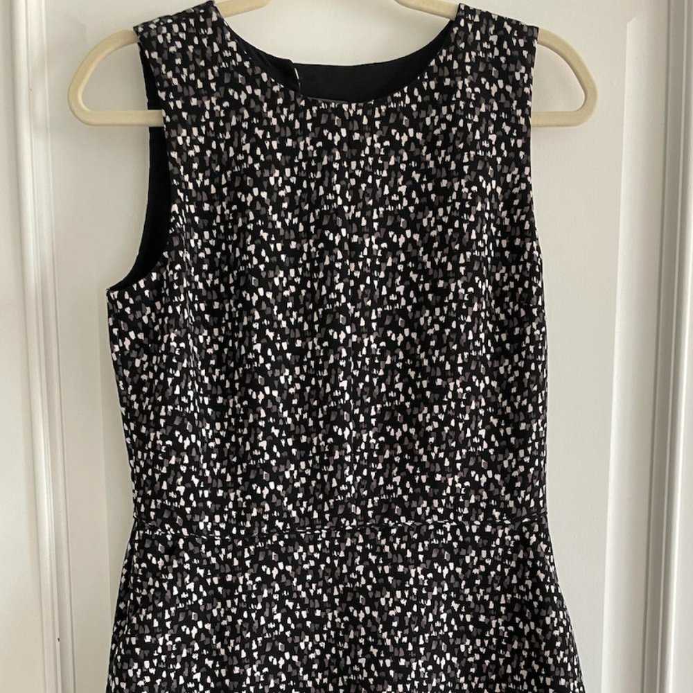 GAP Women's Black/White/Grey Sleeveless Flare Dress, Pockets, Size 6